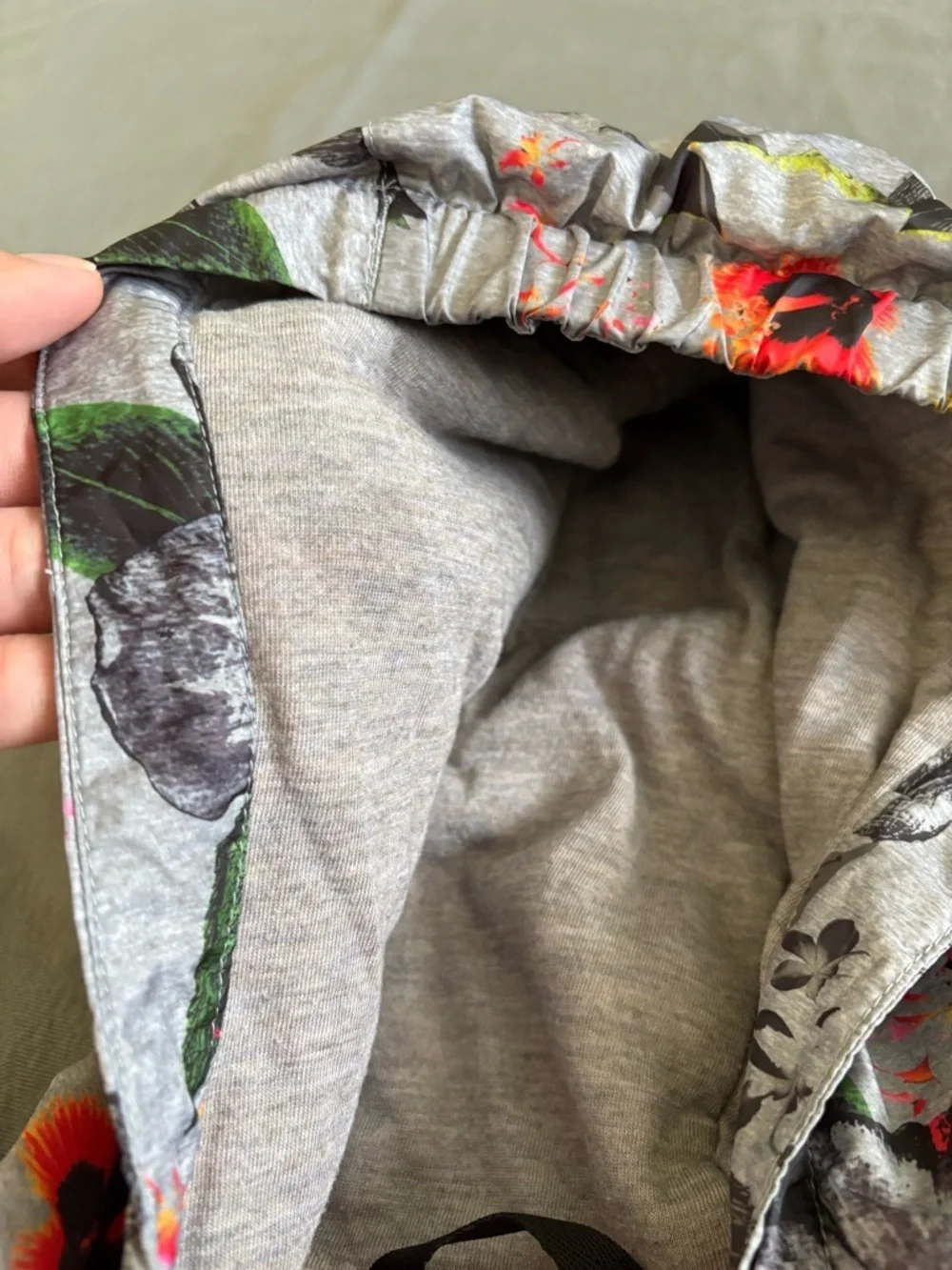 Obermeyer Kids Vintage 01 Gray Floral Quilted Pullover Puffer Jacket Size Large